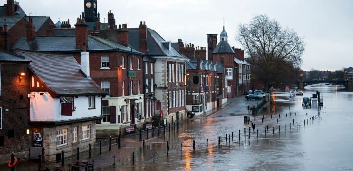 UK rivers face rising risk of climate ‘whiplash’