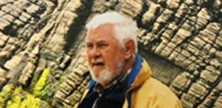 Headshot of Roger Aspland