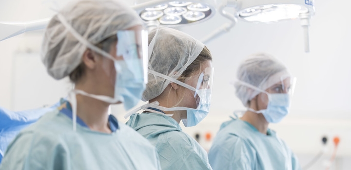 medical students wearing ppe face masks