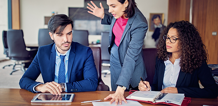 Study reveals how blame is attributed to male and female leaders