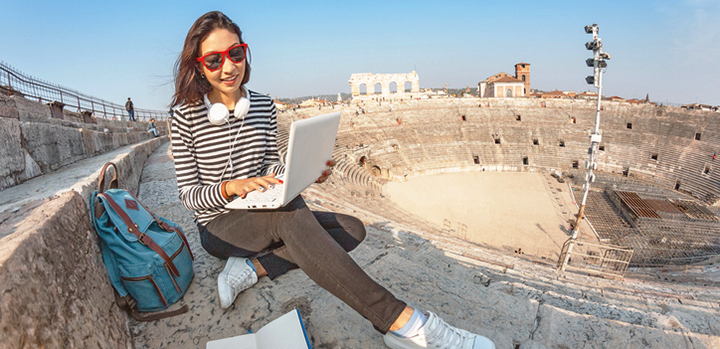 A student studies in an ampitheatre