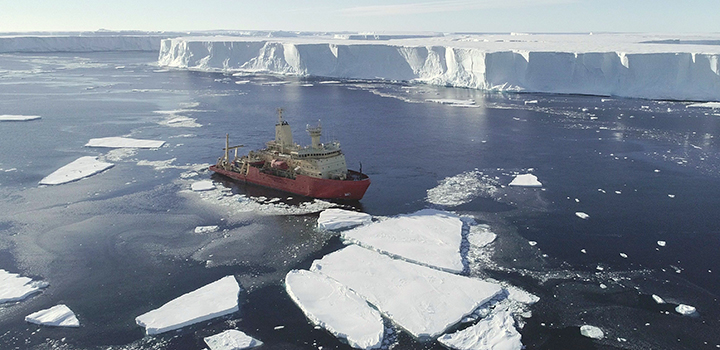 UEA scientists lead new mission to remote Thwaites Glacier in Antarctica